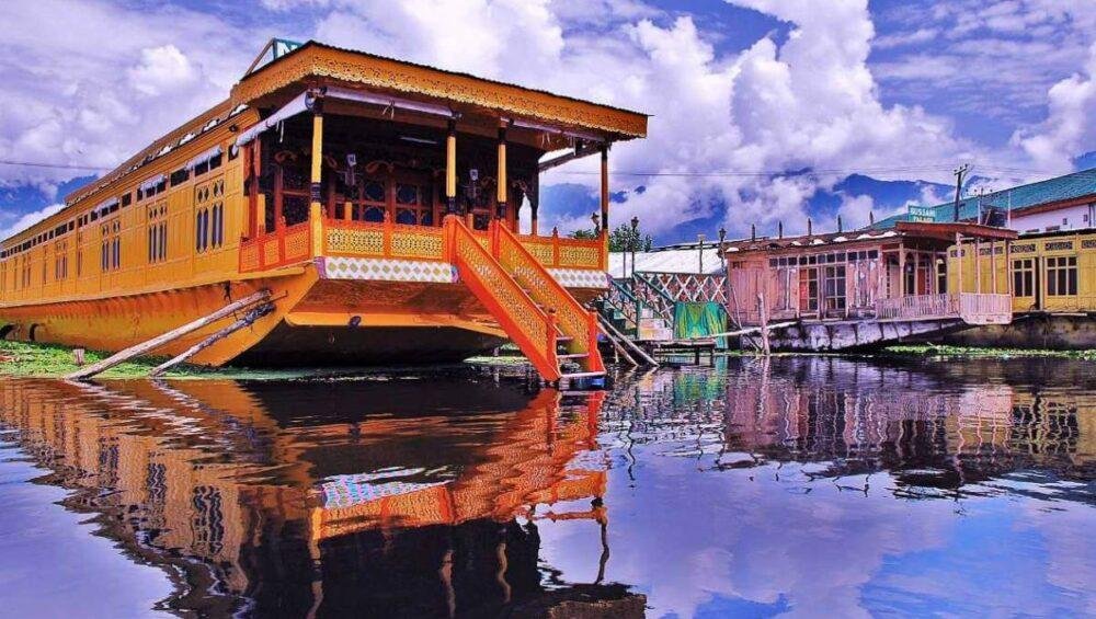 Kashmir Tour - Dal Lake Srinagar