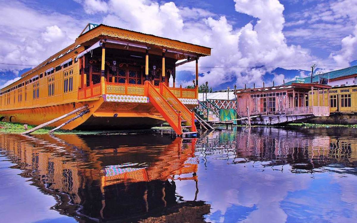 Kashmir Tour - Dal Lake Srinagar