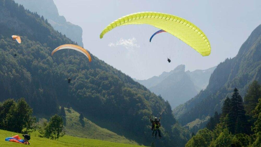 Paraglding in Manali