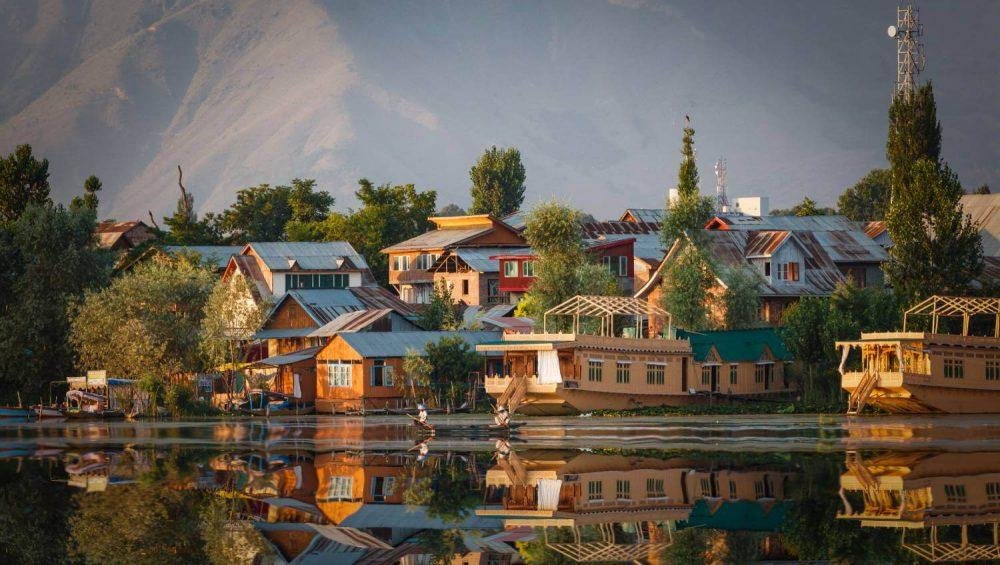 Kashmir Dal Lake Houseboat