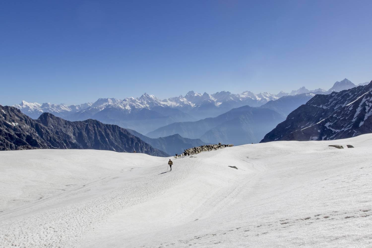 indrahar pass trek blog