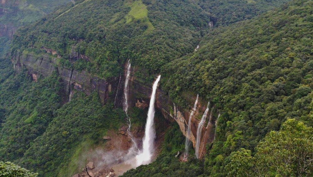 Nohkalikai Falls