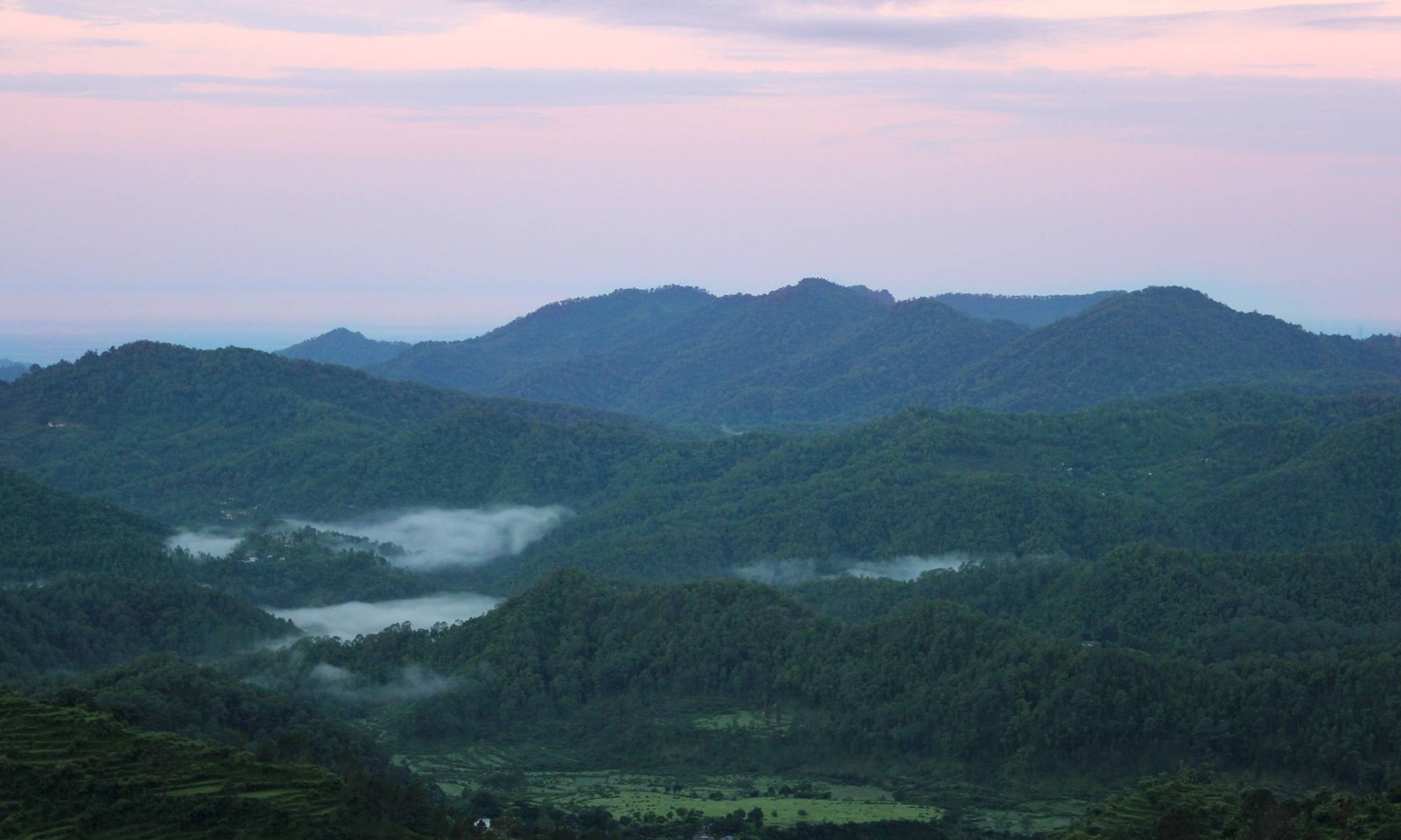 Lansdowne Hill Station in Uttarakhand