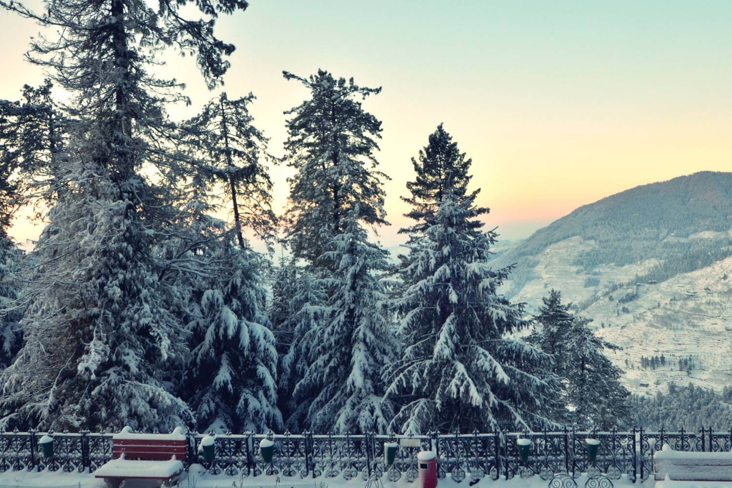Narkanda Snowfall Tourist Place