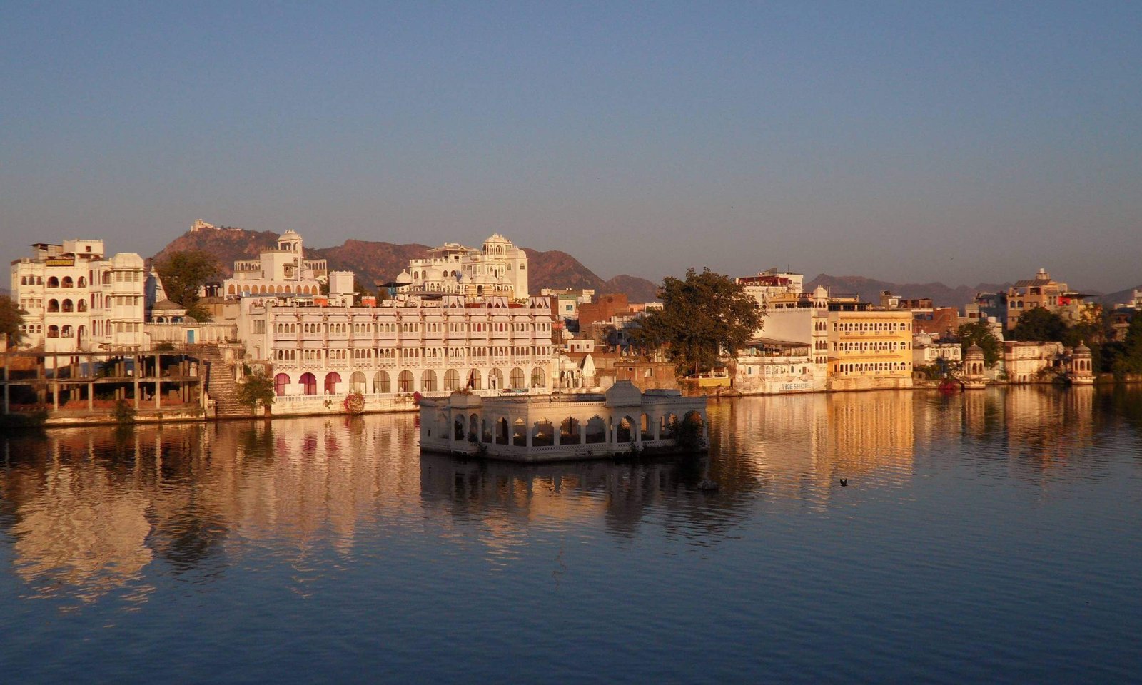 Udaipur Lake Rajasthan Tour