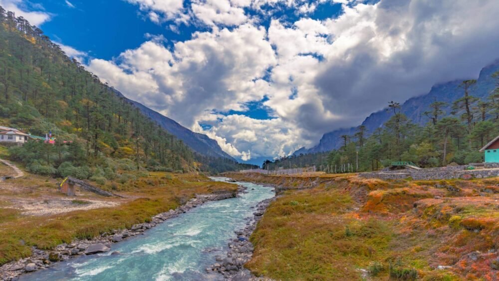 Yumthang Valley Sikkim - Gangtok LachungTour