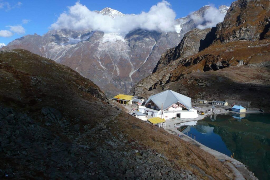 Hemkund Sahib Yatra 2025 – Trek to Hemkund Sahib Gurudwara, Himalayas
